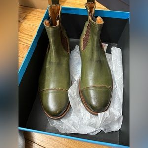 Green John Fluevog Chelsea boot
